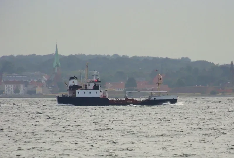 DANA Tanker IMO 8502286 photo 5