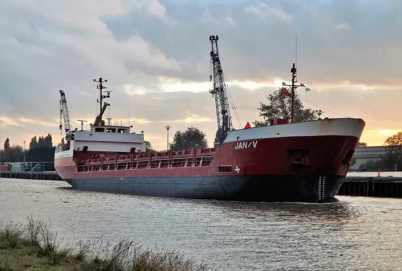 JAN V General Cargo IMO 8504179 photo 4