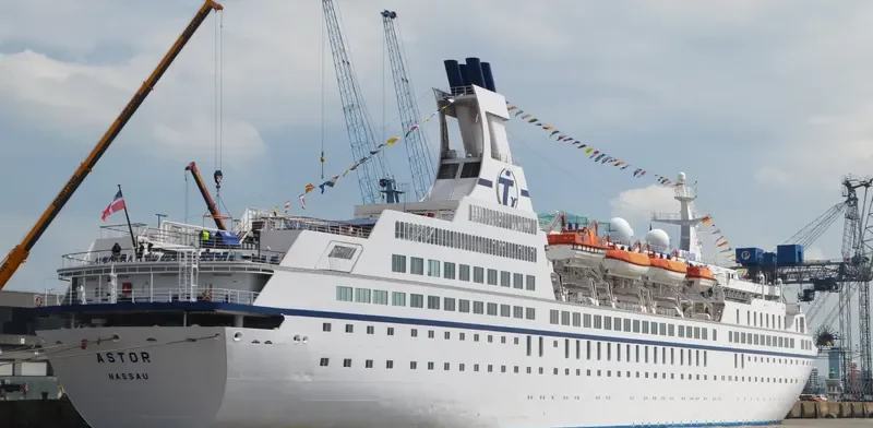 ASTOR Passenger Ship IMO 8506373 photo 4