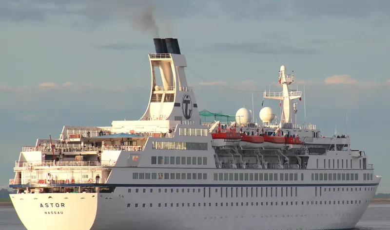 ASTOR Passenger Ship IMO 8506373 photo 5