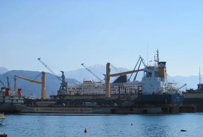 OLYMPIA Container Ship IMO 8513778 photo 9
