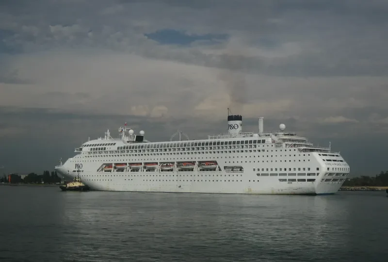 KARNIKA Passenger Ship IMO 8521220 photo 4
