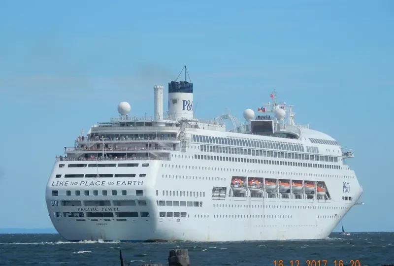 KARNIKA Passenger Ship IMO 8521220 photo 8