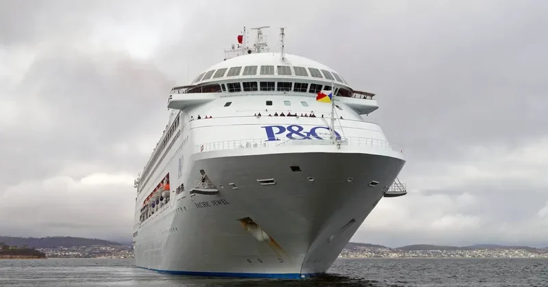 KARNIKA Passenger Ship IMO 8521220 photo 10