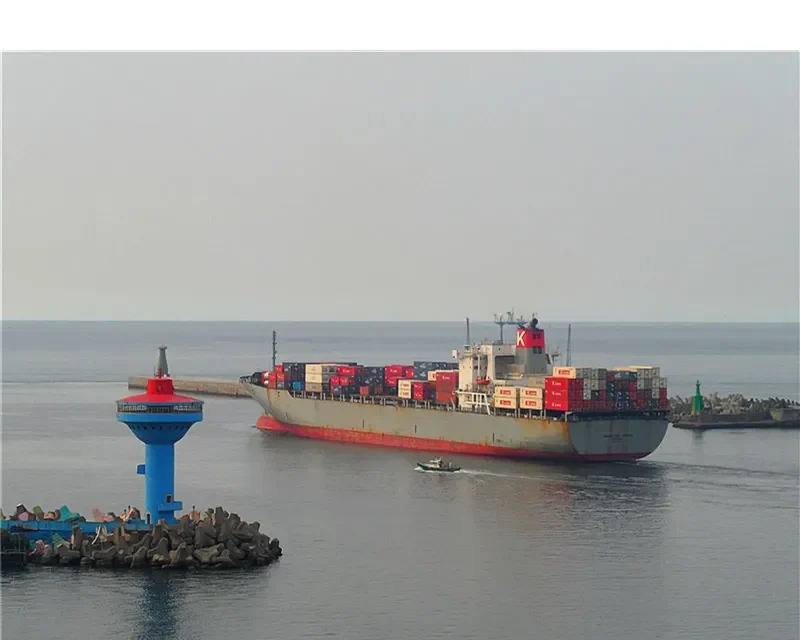 MANHATTAN BRIDGE Container Ship IMO 8604292 photo 3