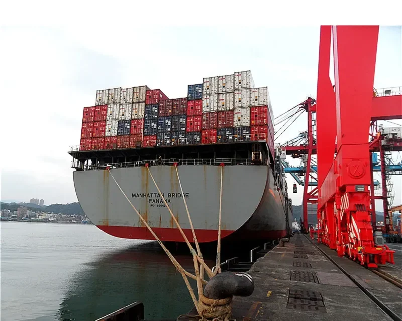 MANHATTAN BRIDGE Container Ship IMO 8604292 photo 6