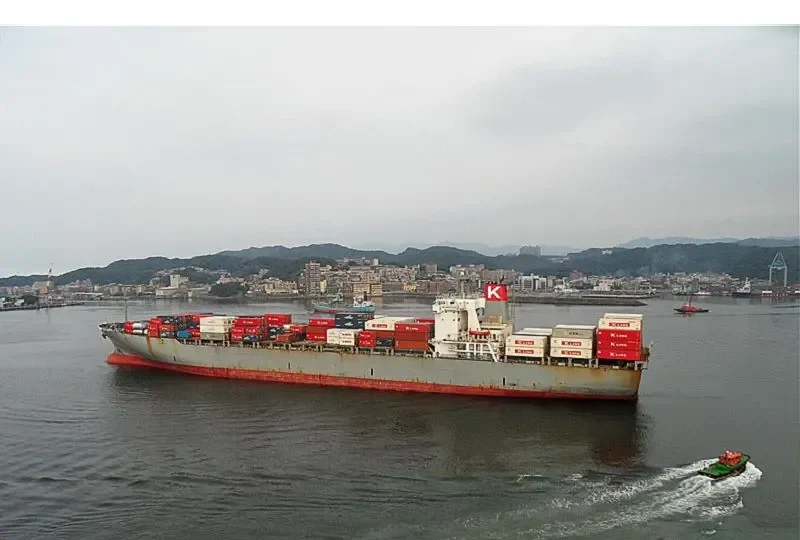 MANHATTAN BRIDGE Container Ship IMO 8604292 photo 10