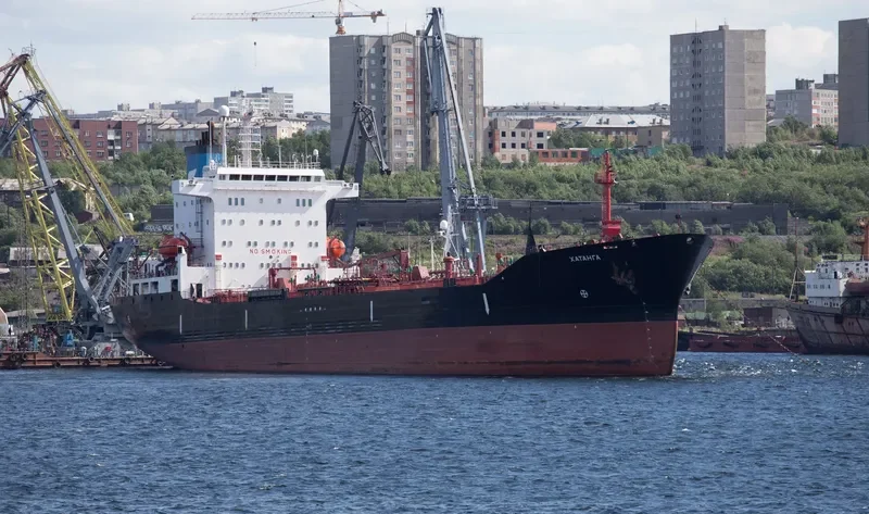 KHATANGA Tanker IMO 8610887 photo 2
