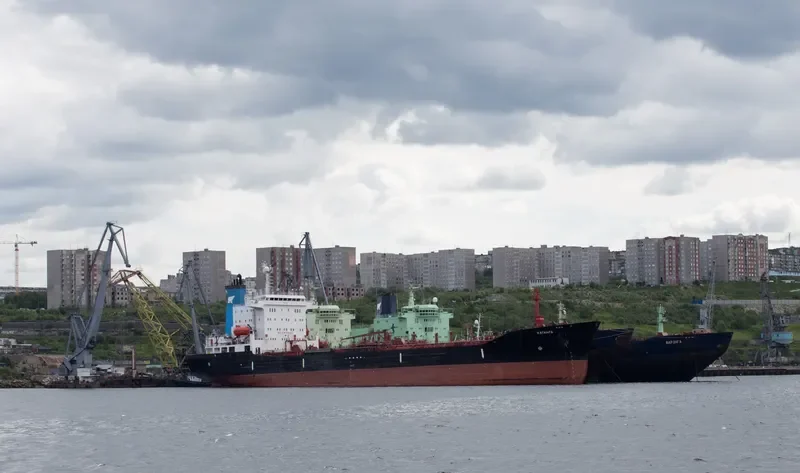 KHATANGA Tanker IMO 8610887 photo 5