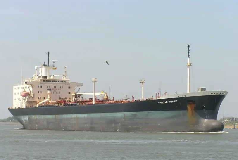 KUWAIT Tanker IMO 8613293 photo 5