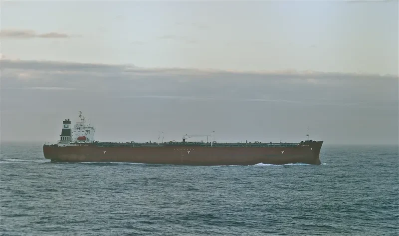 QUEEN I Tanker IMO 8614467 photo 2