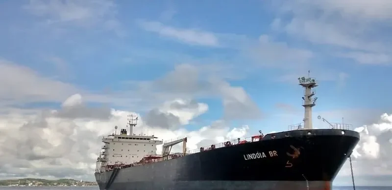 LINDOIA BR Tanker IMO 8617093 photo 5