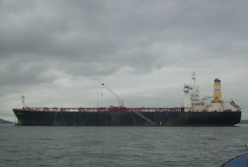 LINDOIA BR Tanker IMO 8617093 photo 7