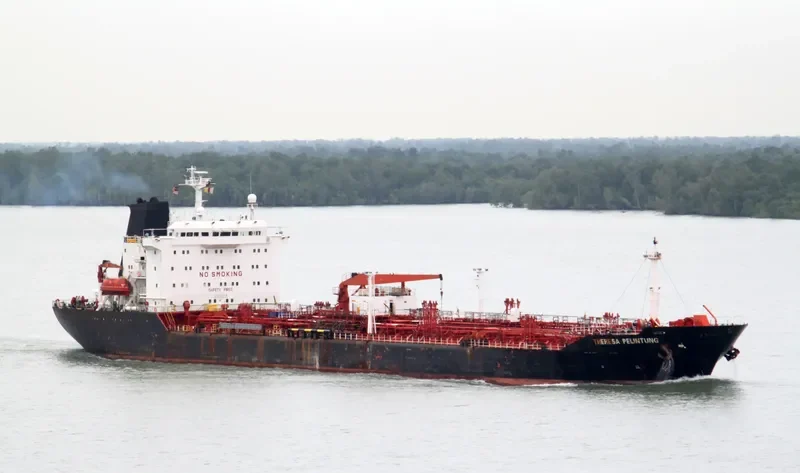 THERESA PELINTUNG Tanker IMO 8618231