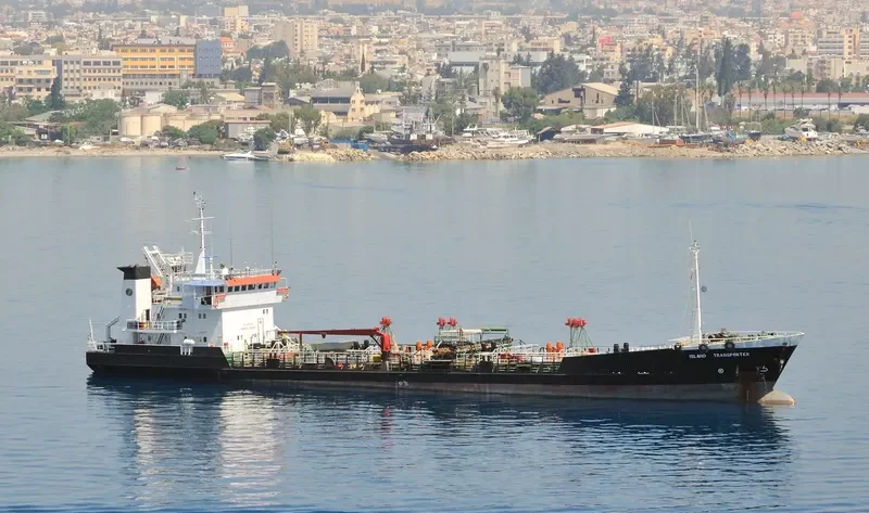 THE TRANSPORTER Tanker IMO 8619003 photo 9