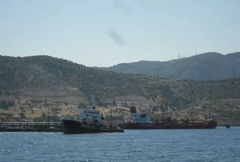 G DONA I Tanker IMO 8619285 photo 4