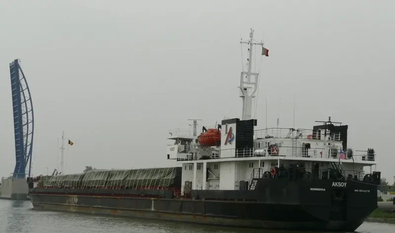 VOLARIS 51 General Cargo IMO 8624278 photo 8