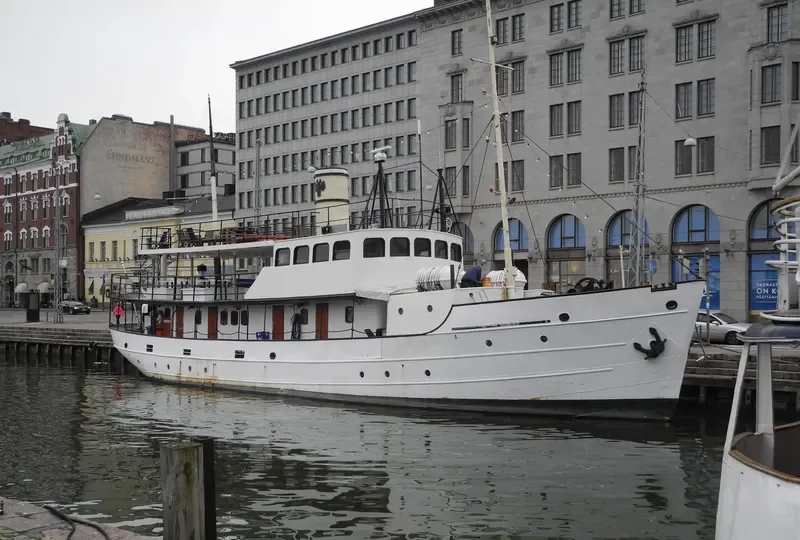 NIKOLAI II Passenger Ship IMO 8634560 photo 3