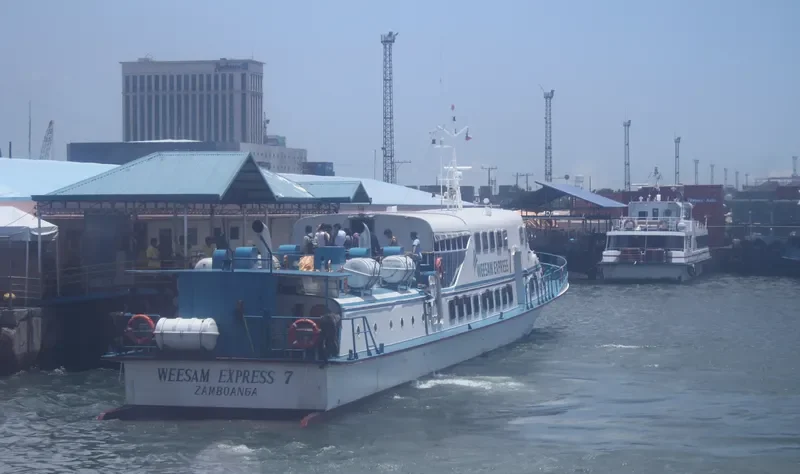 WEESAM EXPRESS 7 Passenger Ship IMO 8666721 photo 3