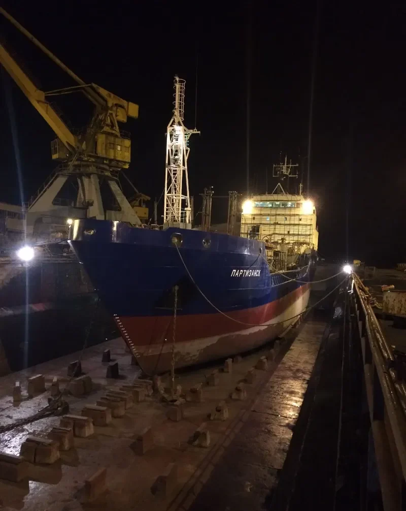 PARTIZANSK Tanker IMO 8700096 photo 2