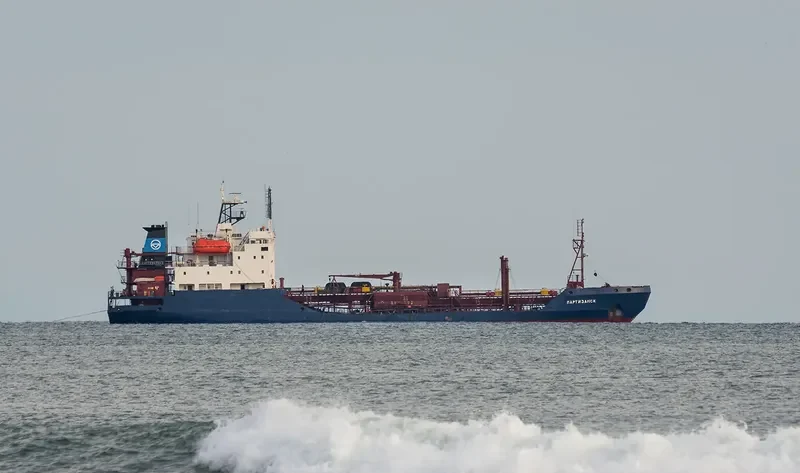 PARTIZANSK Tanker IMO 8700096 photo 3