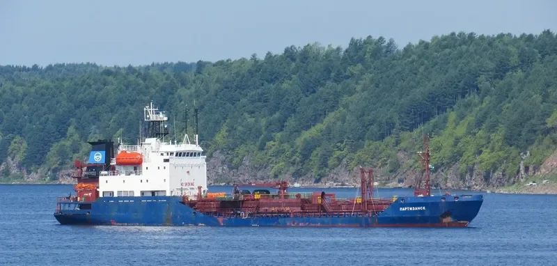 PARTIZANSK Tanker IMO 8700096 photo 8