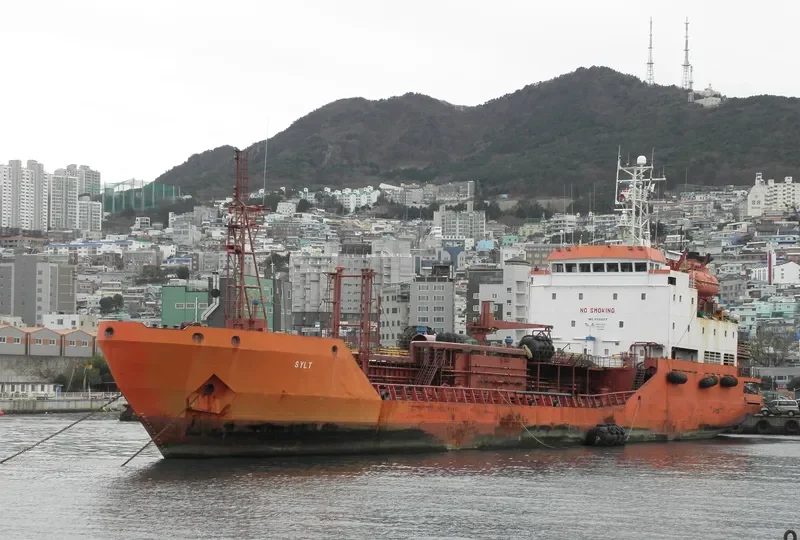SYLT Tanker IMO 8700137 photo 3