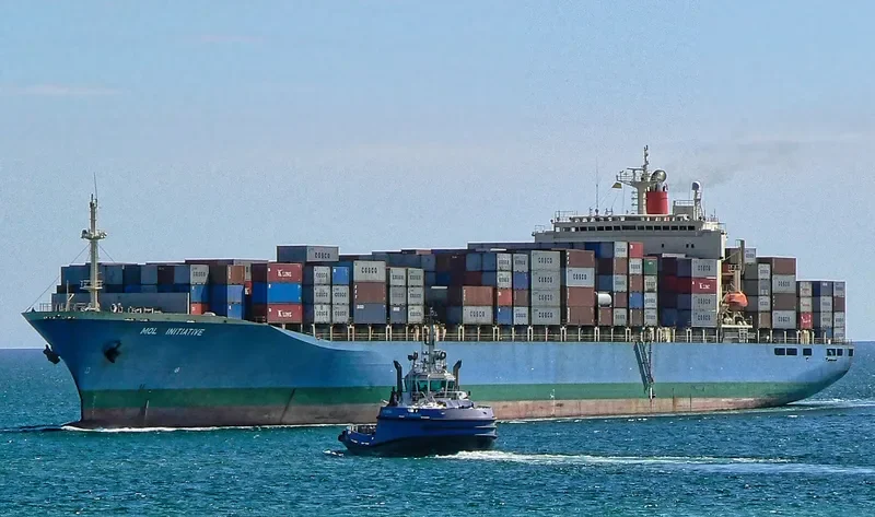 MOL INITIATIVE Container Ship IMO 8702915