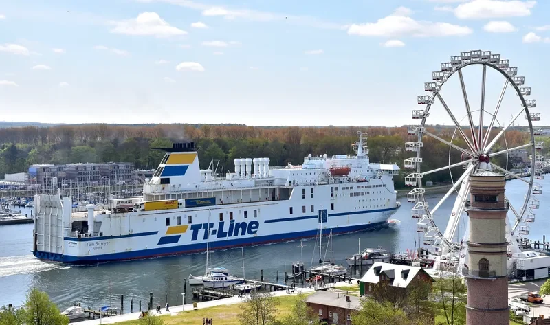 TOM SAWYER Ro-Ro IMO 8703232 photo 9