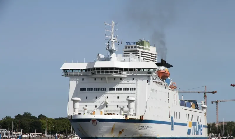 TOM SAWYER Ro-Ro IMO 8703232 photo 10