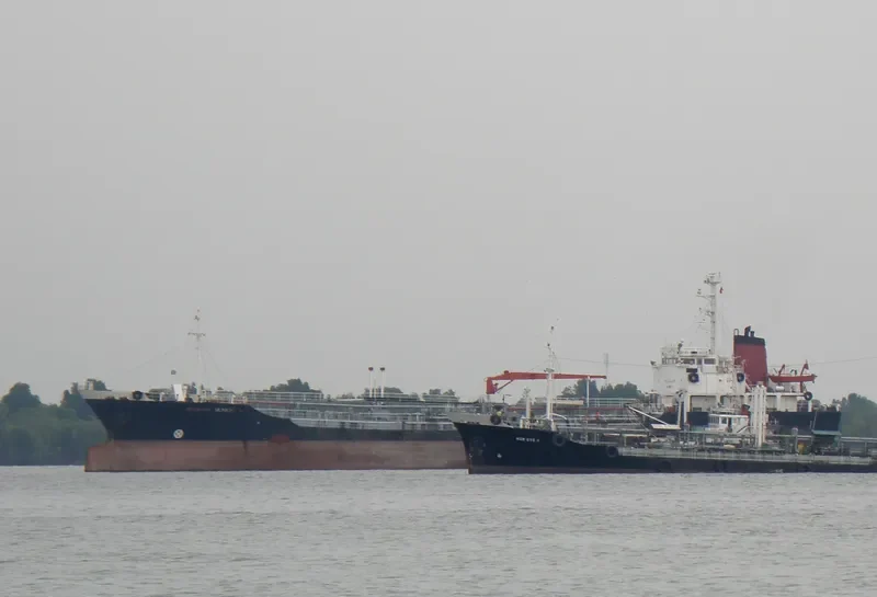JAY JAY Tanker IMO 8706612