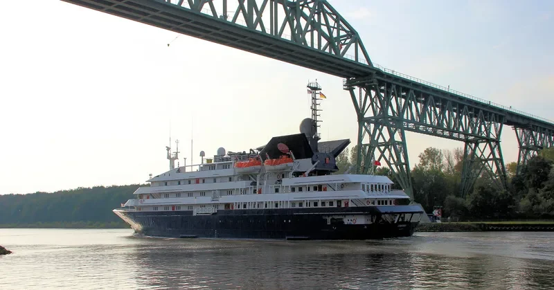 CORINTHIAN Passenger Ship IMO 8708672 photo 3