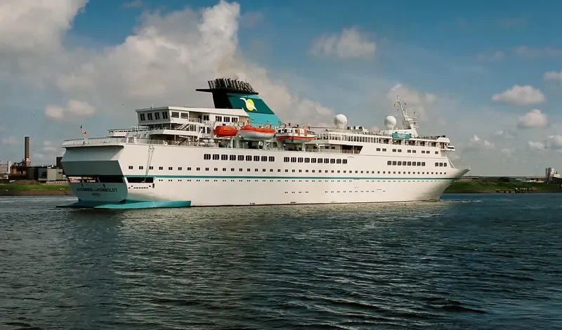 VIDANTA ELEGANT Passenger Ship IMO 8709573