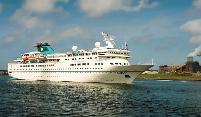 VIDANTA ELEGANT Passenger Ship IMO 8709573 photo 2