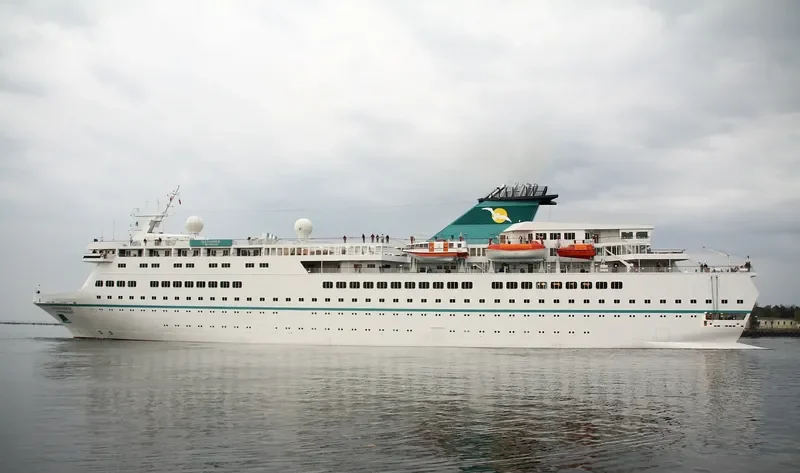 VIDANTA ELEGANT Passenger Ship IMO 8709573 photo 4