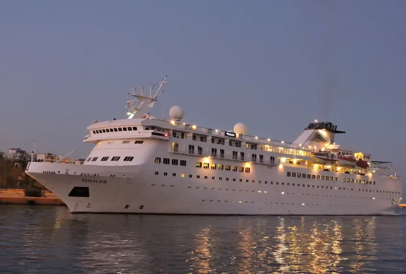 VIDANTA ELEGANT Passenger Ship IMO 8709573 photo 9
