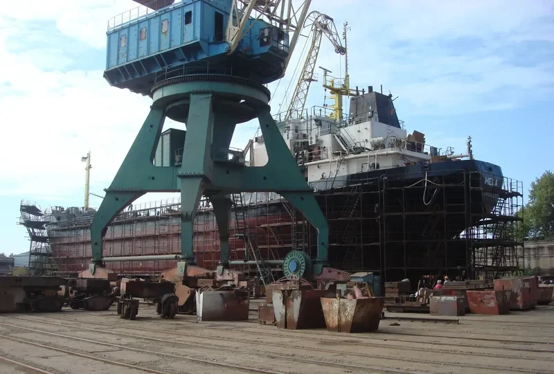 VOSTOCHNYY Tanker IMO 8711772 photo 2