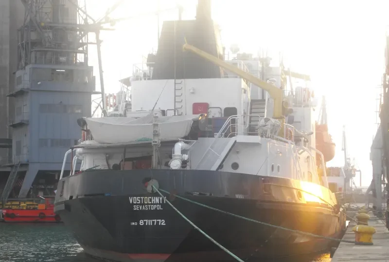 VOSTOCHNYY Tanker IMO 8711772 photo 8