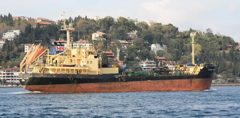 INZHENER VALCHUK Tanker IMO 8711825 photo 4