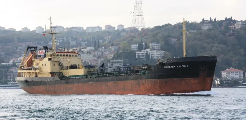 INZHENER VALCHUK Tanker IMO 8711825 photo 6