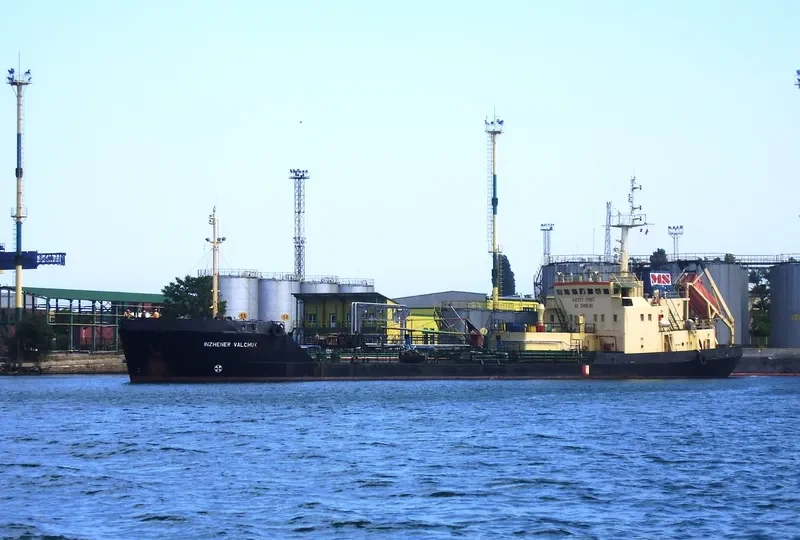 INZHENER VALCHUK Tanker IMO 8711825 photo 8