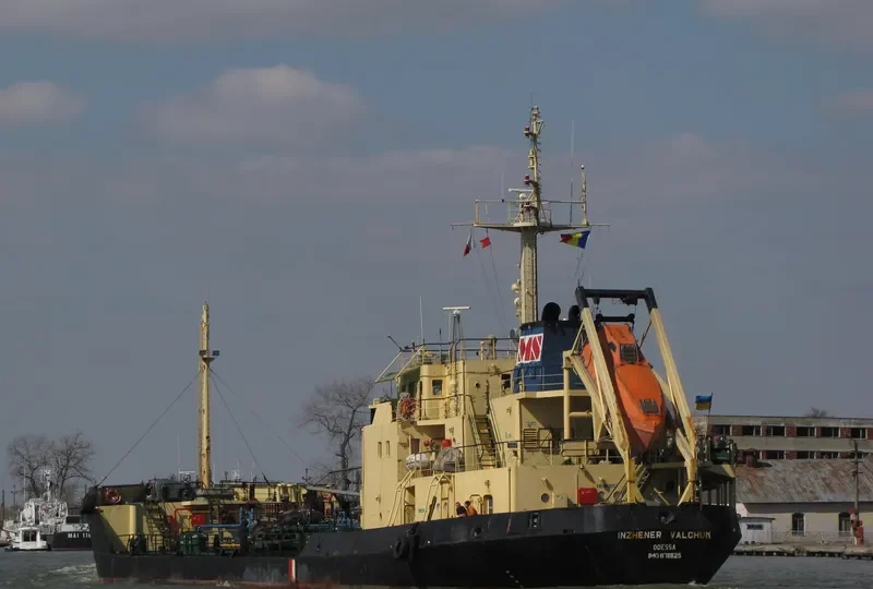 INZHENER VALCHUK Tanker IMO 8711825 photo 10