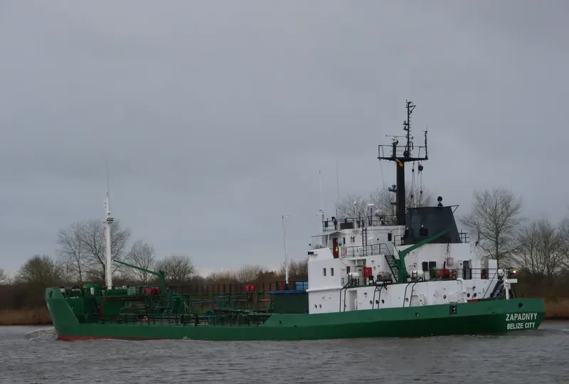 ZAPADNYY Tanker IMO 8711837 photo 5