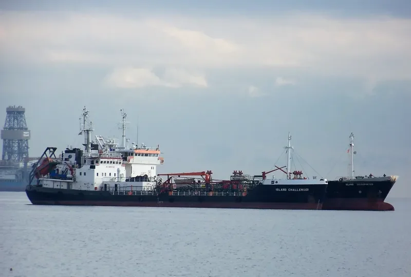 ISLAND CHALLENGER Tanker IMO 8711863 photo 3