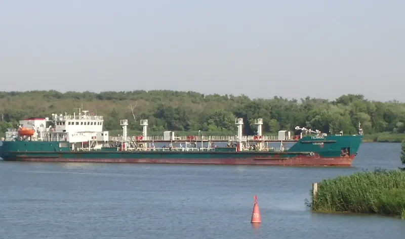 GELIOS Tanker IMO 8711916 photo 6