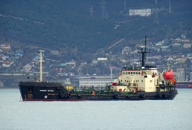 INZHENER CHERTKOV Tanker IMO 8711942 photo 5