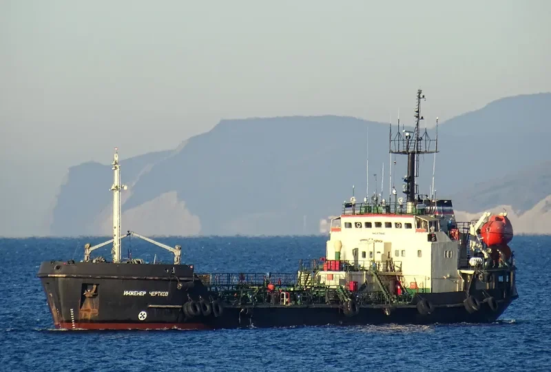 INZHENER CHERTKOV Tanker IMO 8711942 photo 7