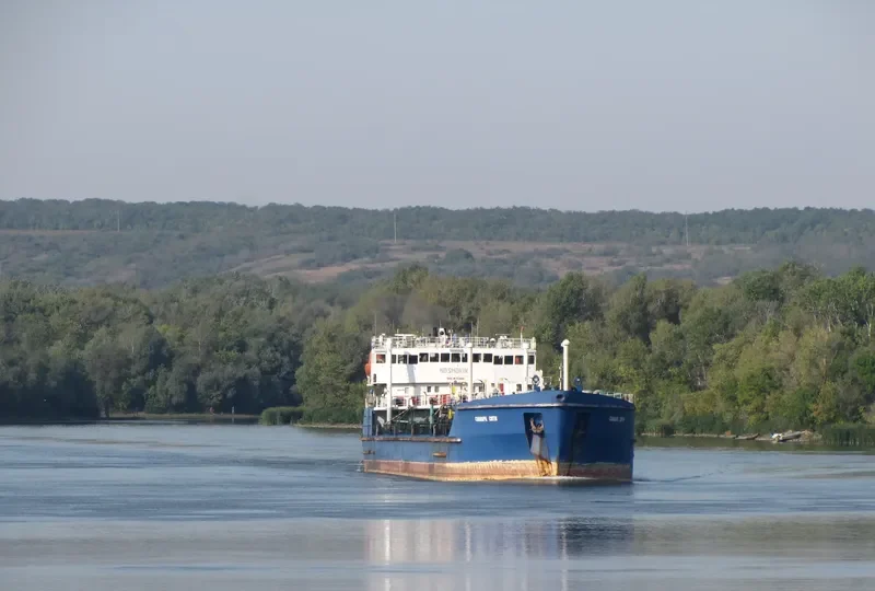 SAMARA CITY Tanker IMO 8711966 photo 6