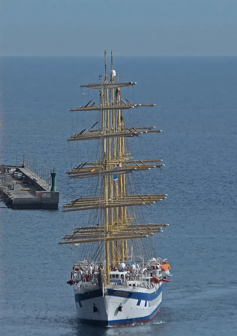 ROYAL CLIPPER Passenger Ship IMO 8712178 photo 6