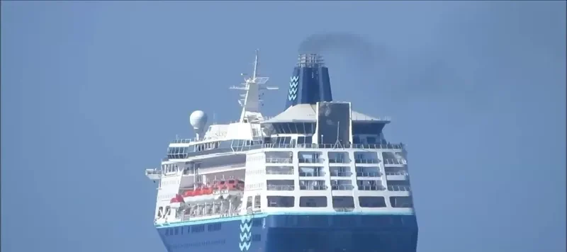 EMPRESS OF THE SEAS Passenger Ship IMO 8716899 photo 2